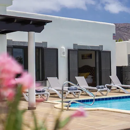 וילה Exquisite Lanzarote | Stella Lucente | 2 Bedrooms | Private Pool & Enchanted Terrace |