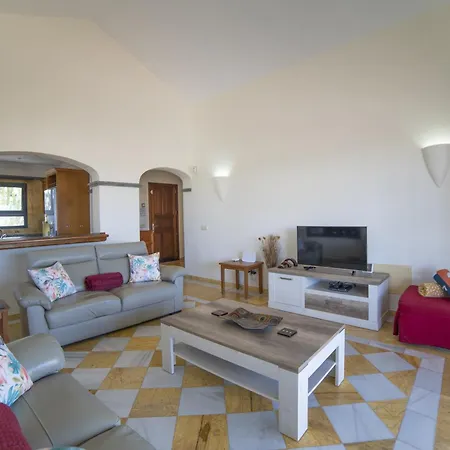 Exquisite Lanzarote | Stella Lucente | 2 Bedrooms | Private Pool & Enchanted Terrace | Playa Blanca (Lanzarote)