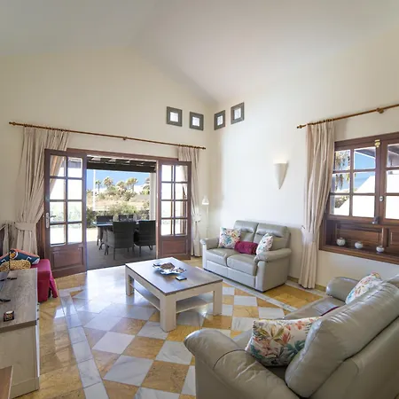 Vila Exquisite Lanzarote | Stella Lucente | 2 Bedrooms | Private Pool & Enchanted Terrace |