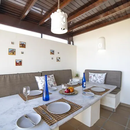 فيلة Exquisite Lanzarote | Stella Lucente | 2 Bedrooms | Private Pool & Enchanted Terrace | *